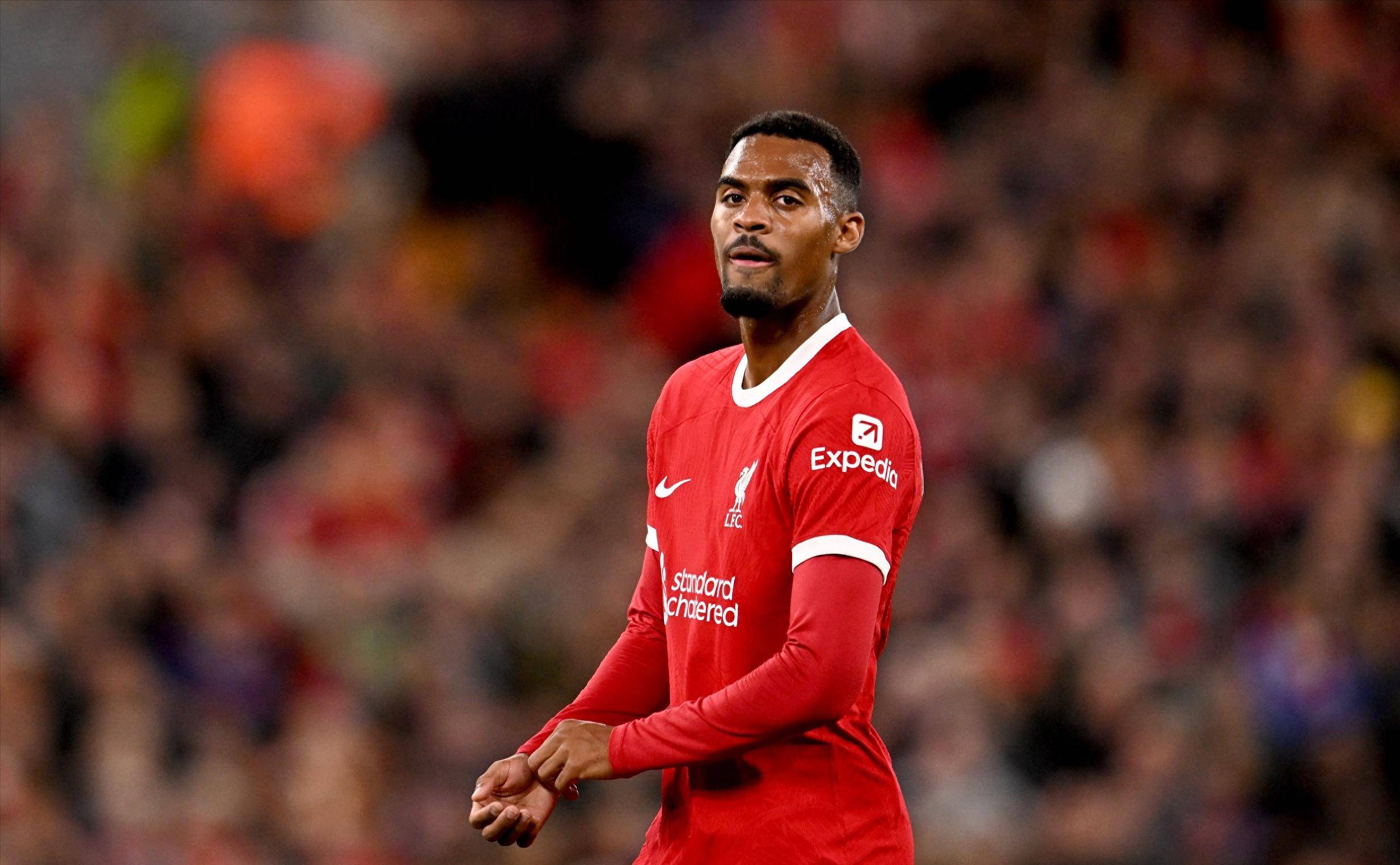 巴尔达诺批皇马球员：阿隆索能力出众，是球员们不愿跑动