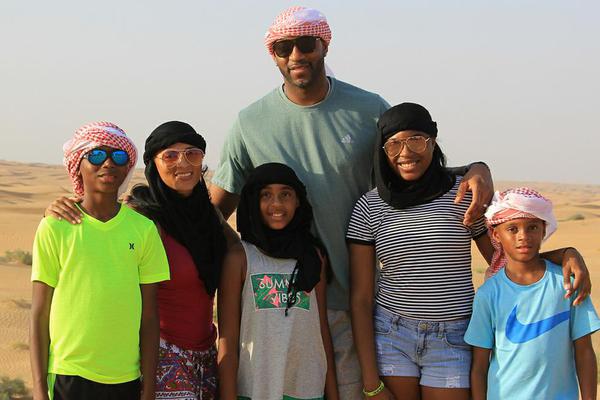 斯玛特谈詹姆斯复出：他球商极高，所有人因为他在场受益匪浅