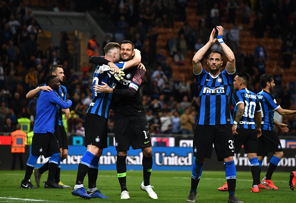 曝阿诺德口头承诺加盟皇马 今夏自由身免签（据称阿诺德口头允诺加盟皇马 今夏自由身签约）