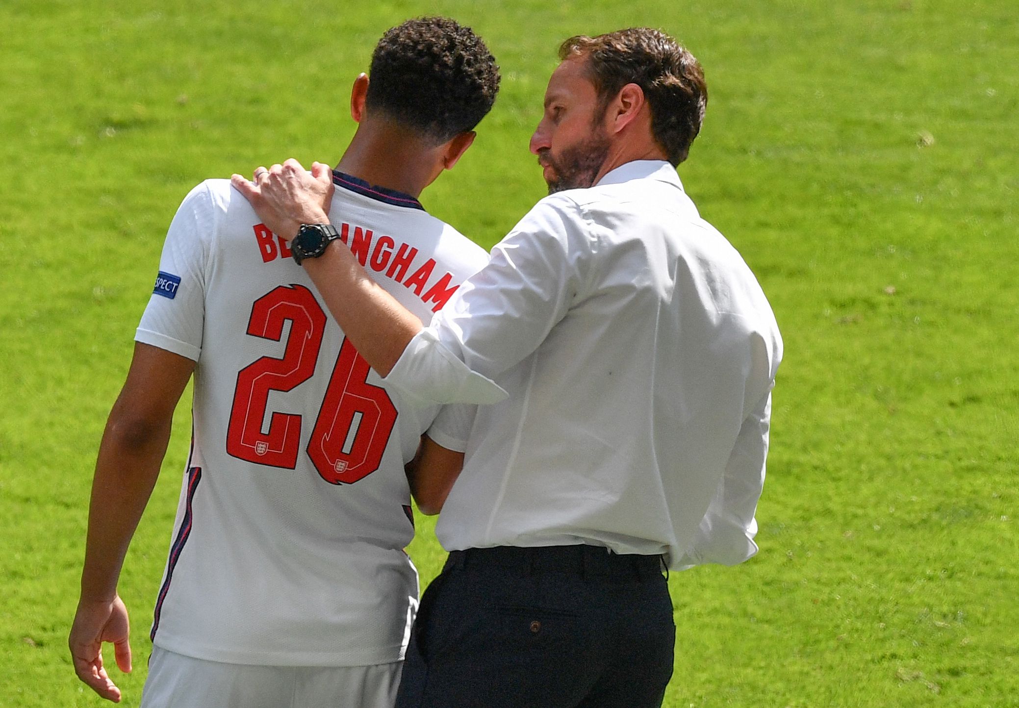 拜仁已连续19场联赛进球2+，有望追平自己保持的德甲纪录（拜仁联赛已连19场至少进两球，有望追平自身保持的德甲纪录）