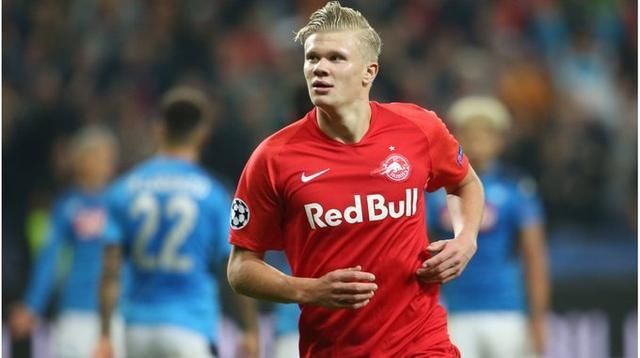 欧冠赛场精彩瞬间：巴萨2-1战胜尤文图斯,