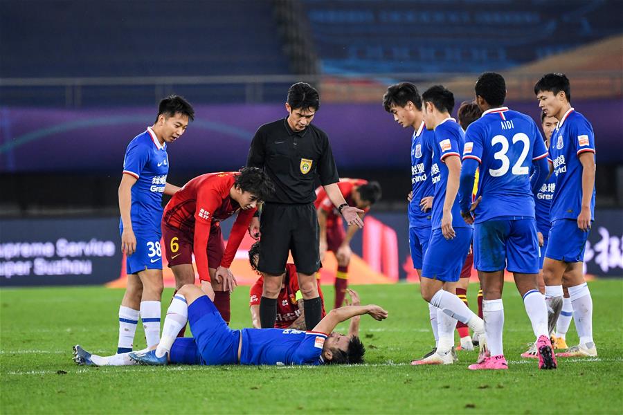 罗马诺：我可以保证，曼联将在明年签下一到两名重量级中场（罗马诺：确定无疑，曼联明年将引进一至两名顶级中场）