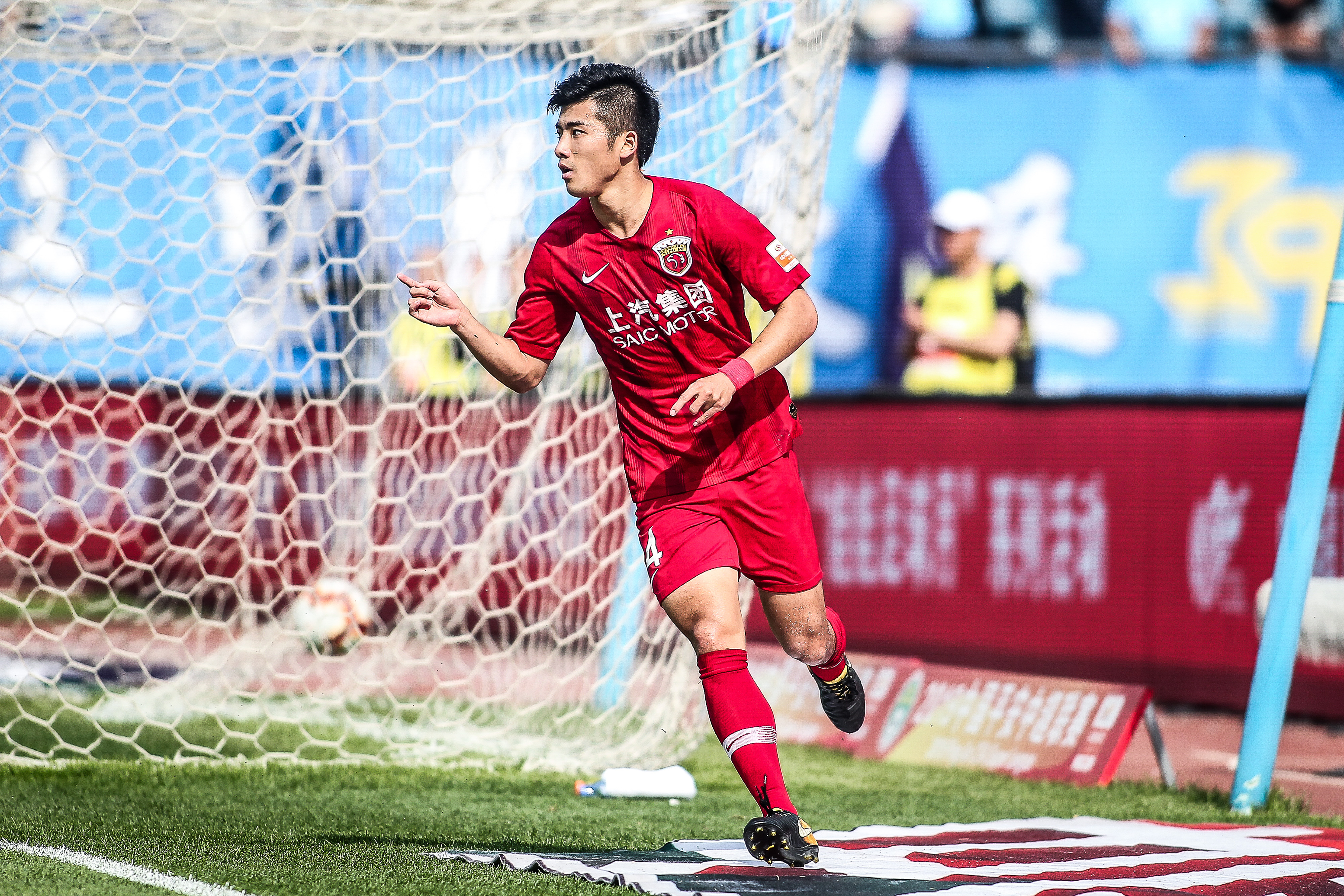 三分弹无虚发！陈林坚加盟山东首秀三分5中5得到19分