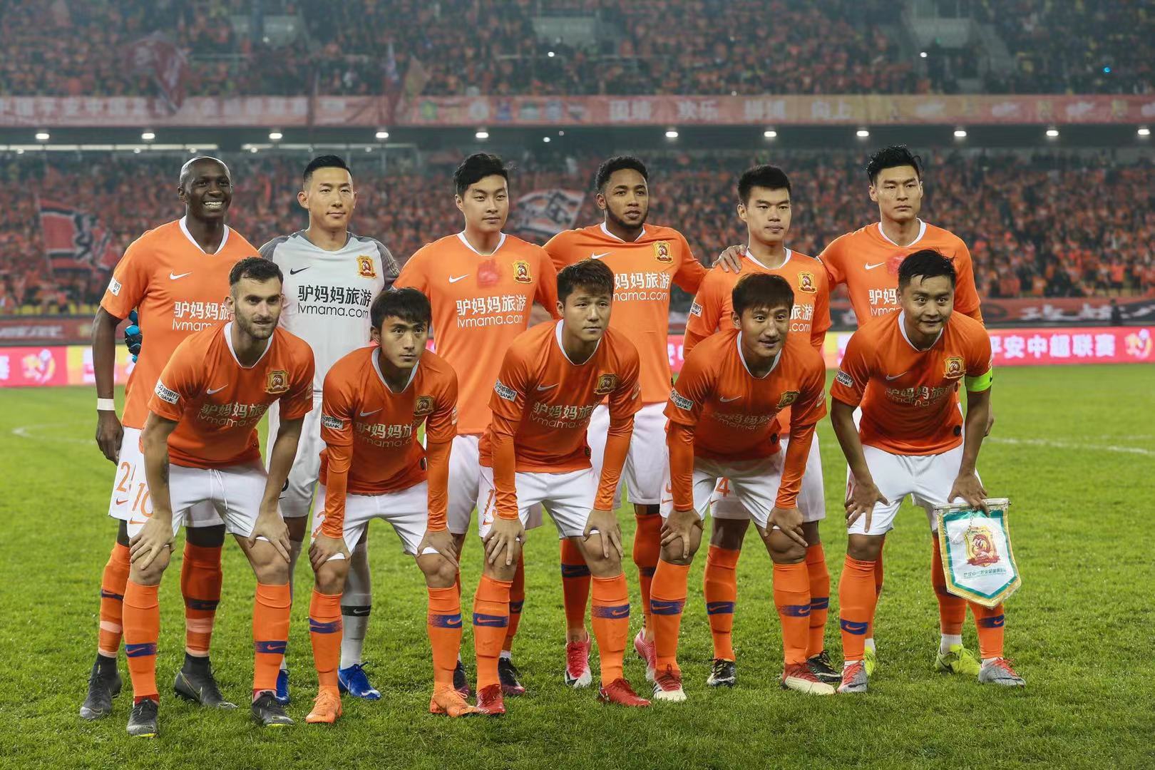 罗马诺：曼联已与内维斯的经纪人交谈，但还没有和新月正式谈判（罗马诺：曼联已与内维斯经纪人接触，但尚未就转会与利雅得新月展开正式谈判）