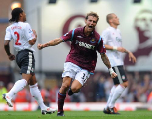 篮球篮网主力球员连续三场得分20+