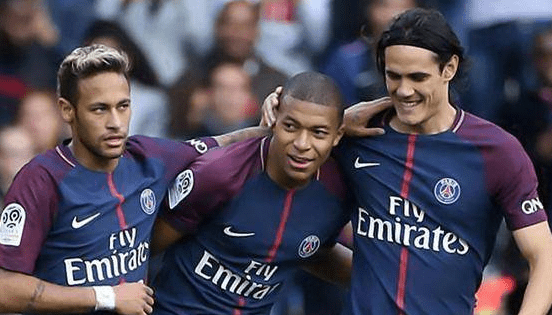 官方：继9月当选法甲月度最佳球员后，托万11月再获此殊荣（官方：托万继9月荣膺法甲月最佳后，11月再次当选）