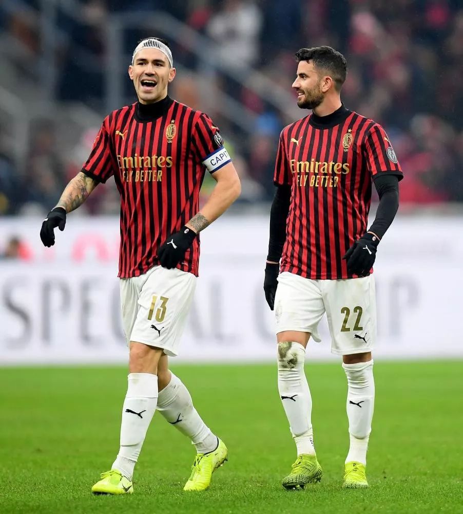 球星关键球命中后转身太霸气