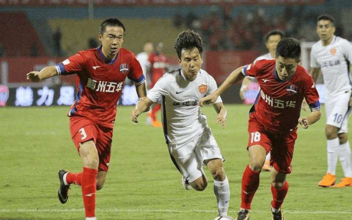 亚泰官方：对刘议阳实施“三停”；此前他被女友控诉出轨、裸聊