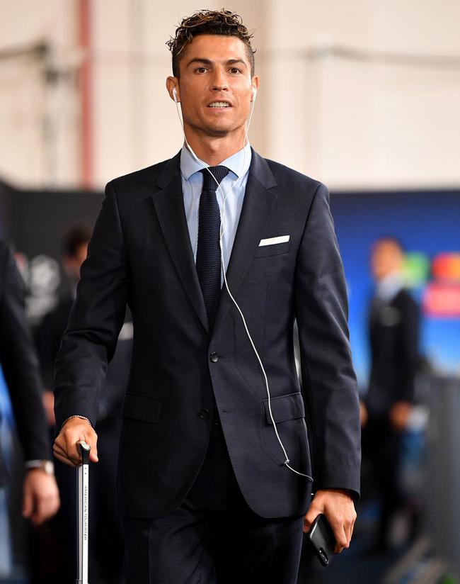 猛龙战胜开拓者终止两连败，成为本赛季第四支取得15个胜场球队